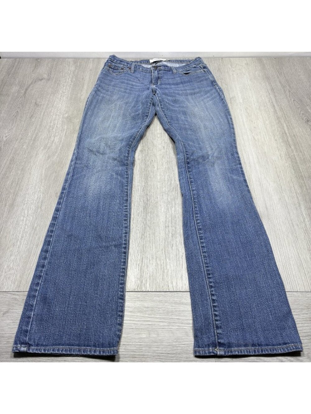 Abercrombie & Fitch Ladies Size 4R Emma Low Rise Straight Blue Jeans Women's